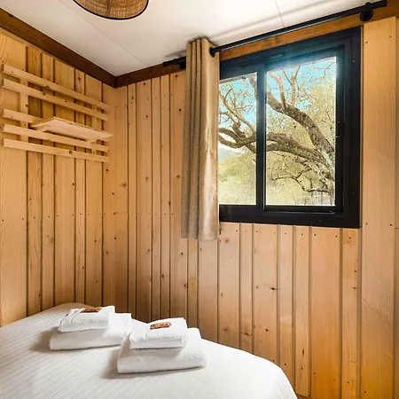 Glamping Degli Ulivi * フラムーラ