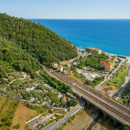 Glamping Degli Ulivi Kemp Framura